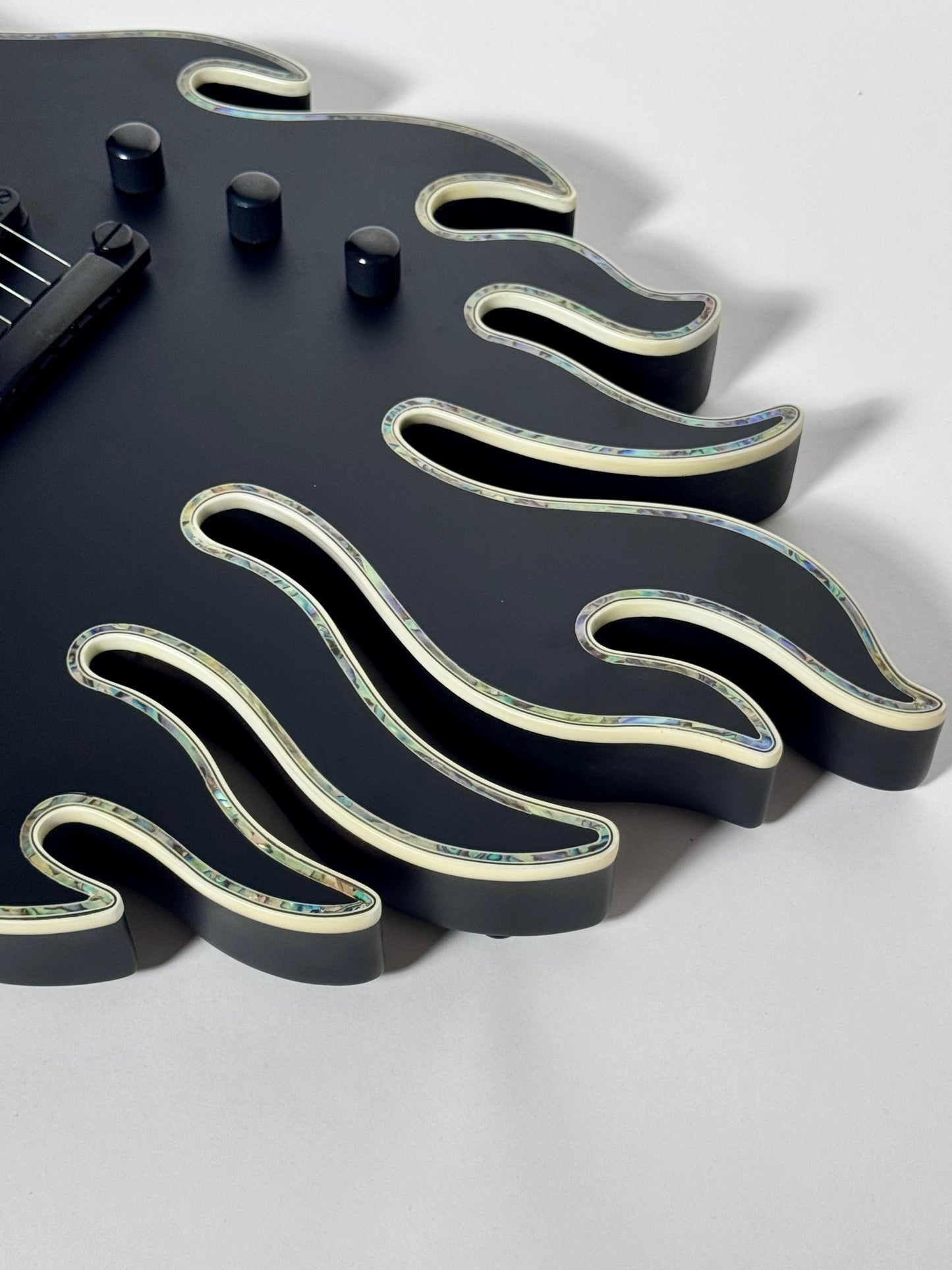 Minarik Guitar Inferno Flat Black